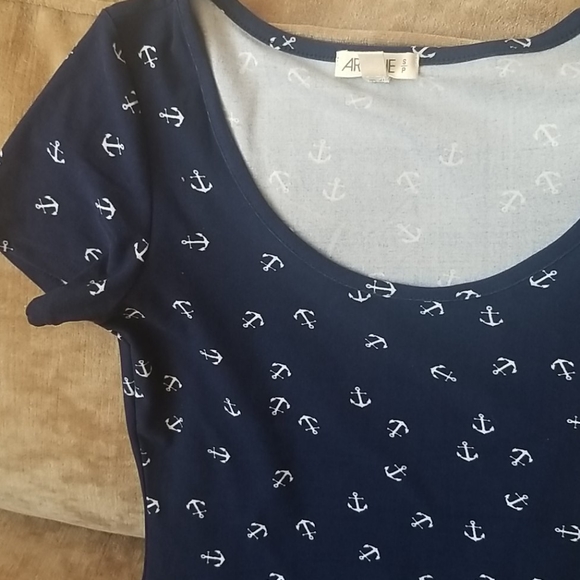 Dress - Picture 2 of 4